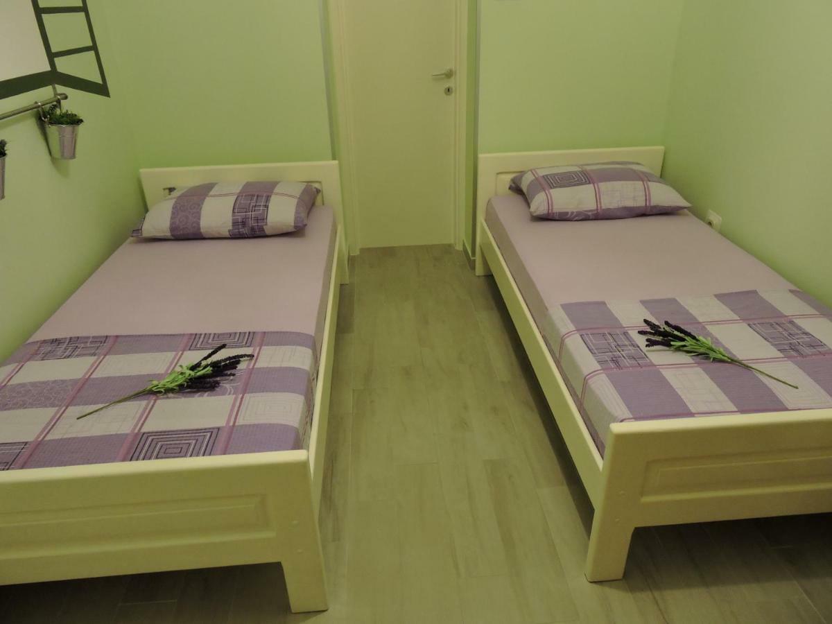 Apartments Perla Biograd Na Moru Esterno foto